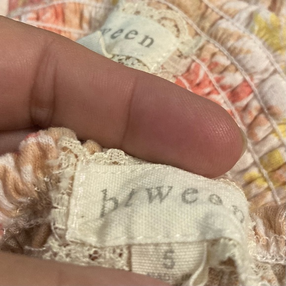 Preowned Btween size5 girls, 2 piece pants outfit, sleeveless top w/harem pants. - Picture 7 of 7